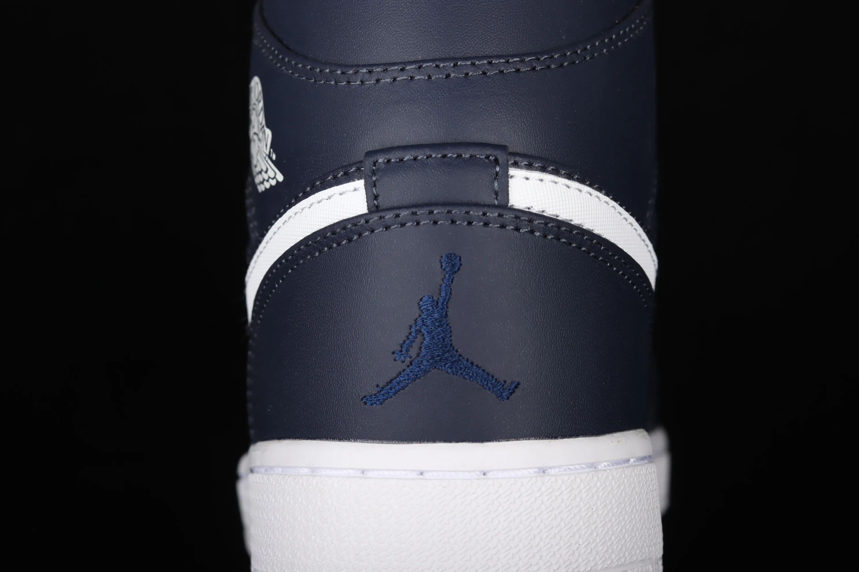 All categories Air Jordan Jordan series basketball shoes Air Jordan 1 Mid Air Jordan 1 Mid SE AJ1 Joe 1 dark blue China basketball shoes 554724-402